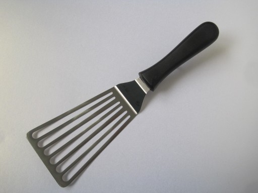 slotted-frying-spatula-7-inches-17cm-from-the-supra-range-by-sanelli-ambrogio-106-p.jpg