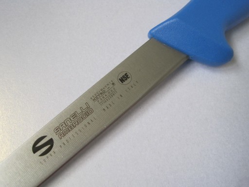 flexible-filleting-knife-in-haccp-blue-9-ins-22cm-from-sanelli-ambrogio-s-supra-r-[3]-272-p.jpg